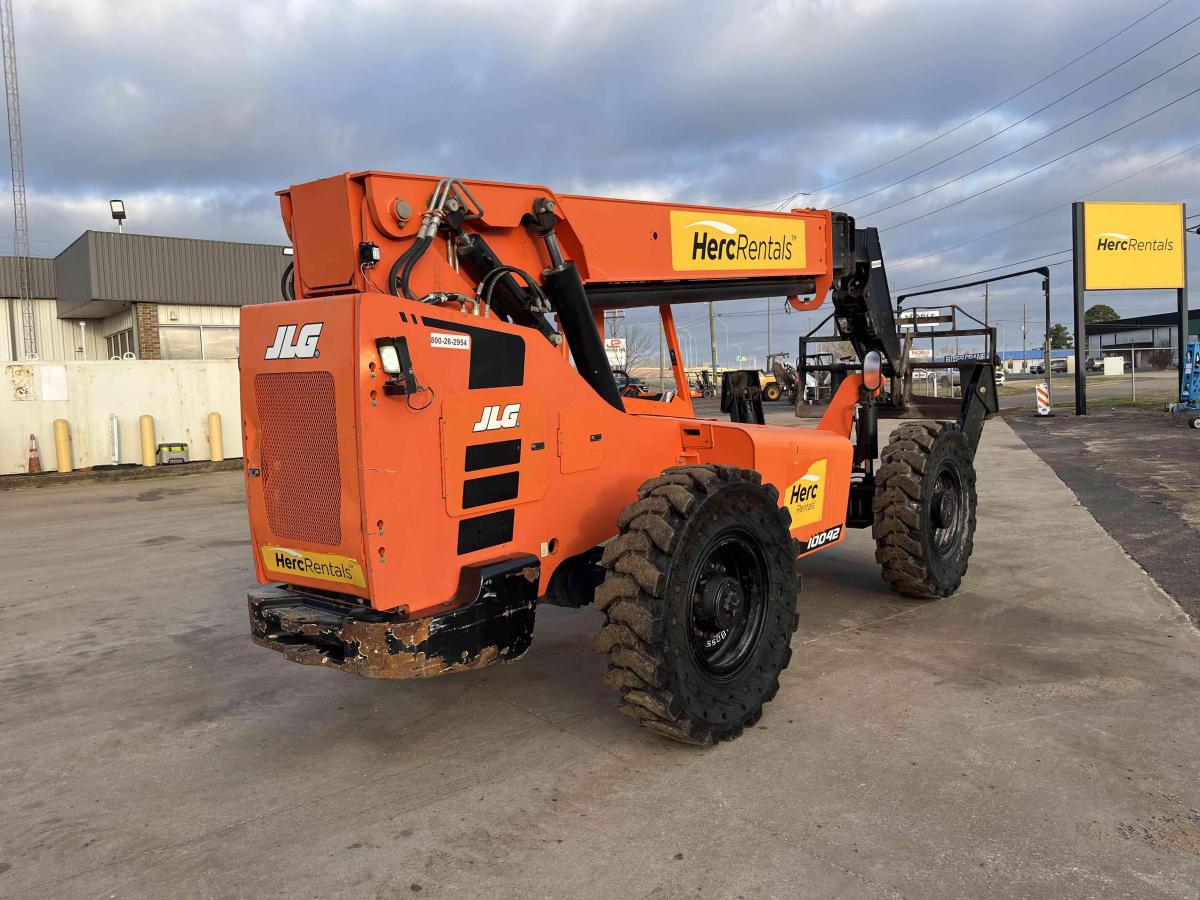 2019 SkyTrak 10042