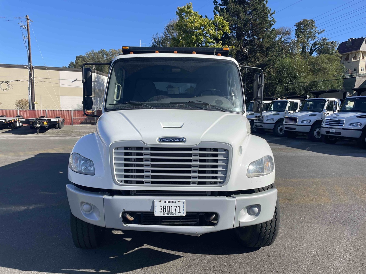 2018 Freightliner M2106-6