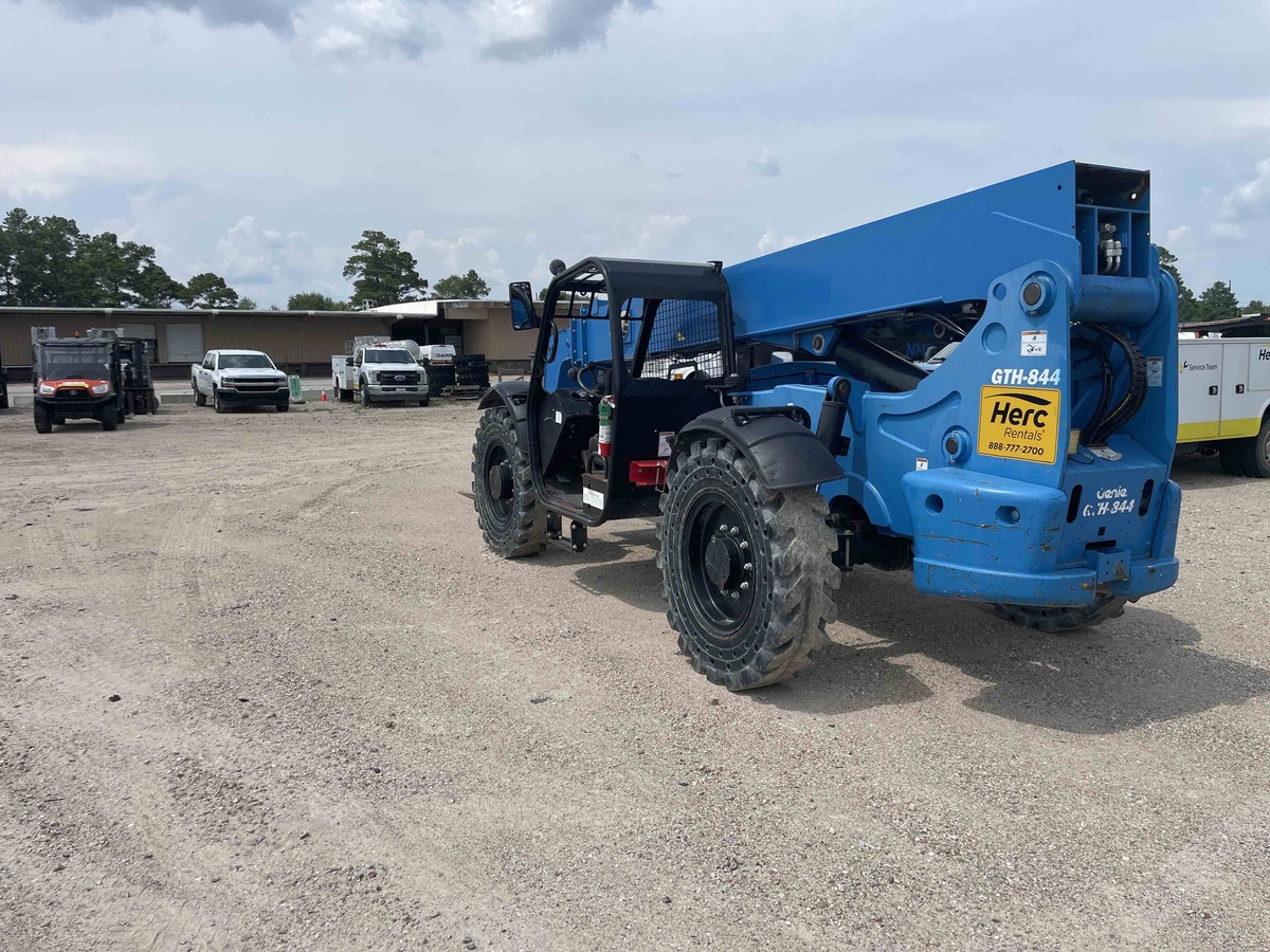 2018 Genie GTH 844-4
