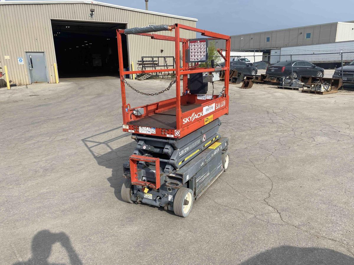 2013 Skyjack SJ3219