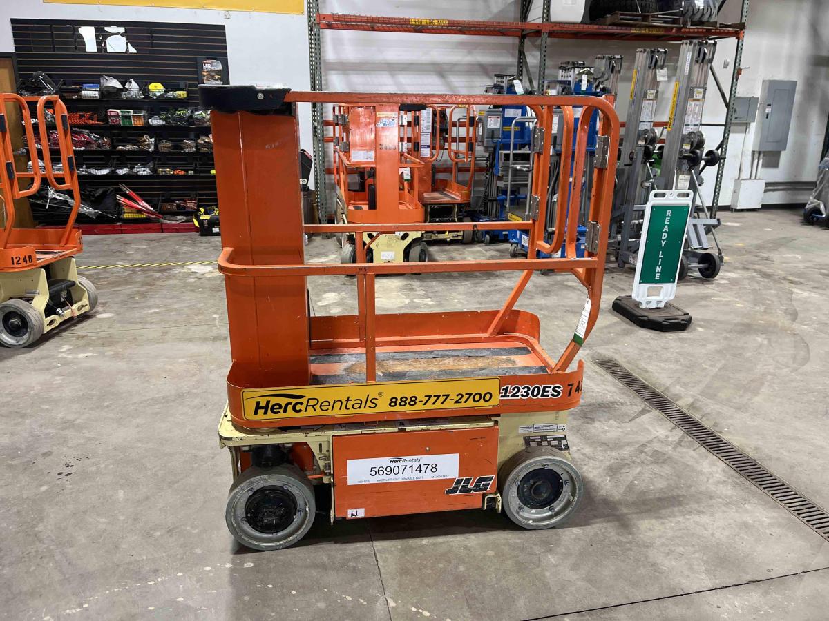 2019 JLG 1230ES