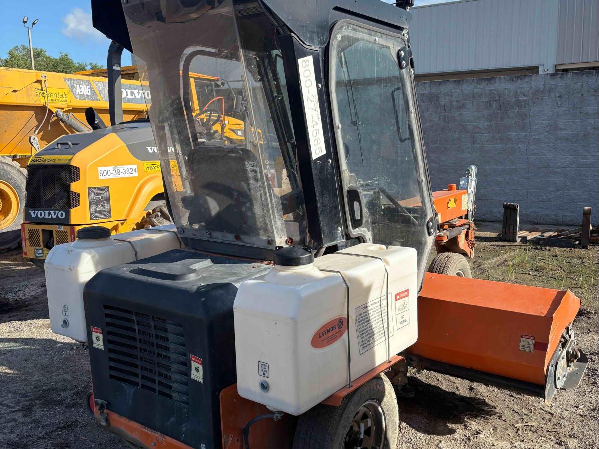 2020 LayMor SM300-4