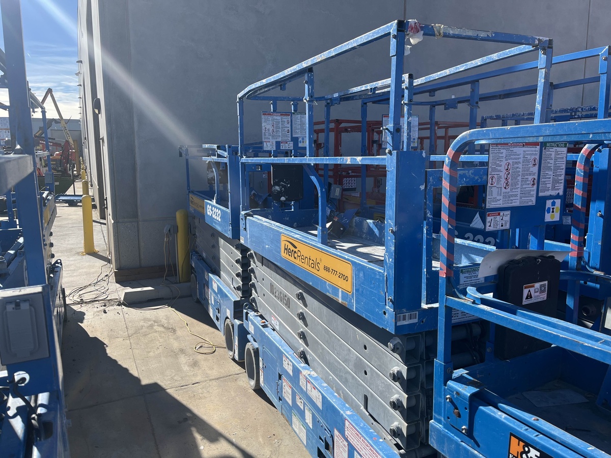 2018 Genie GS-3232-2