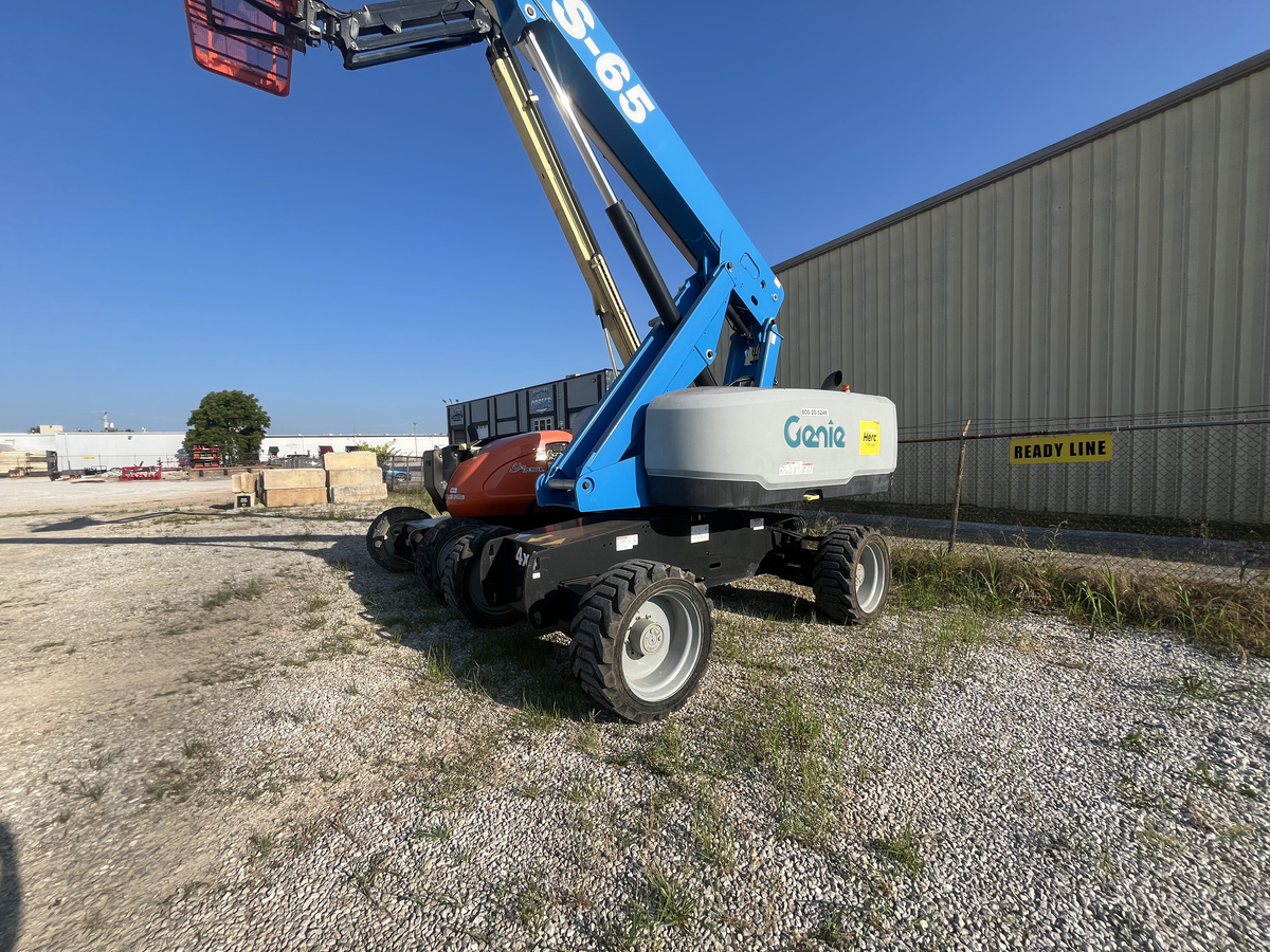 2018 Genie S-65
