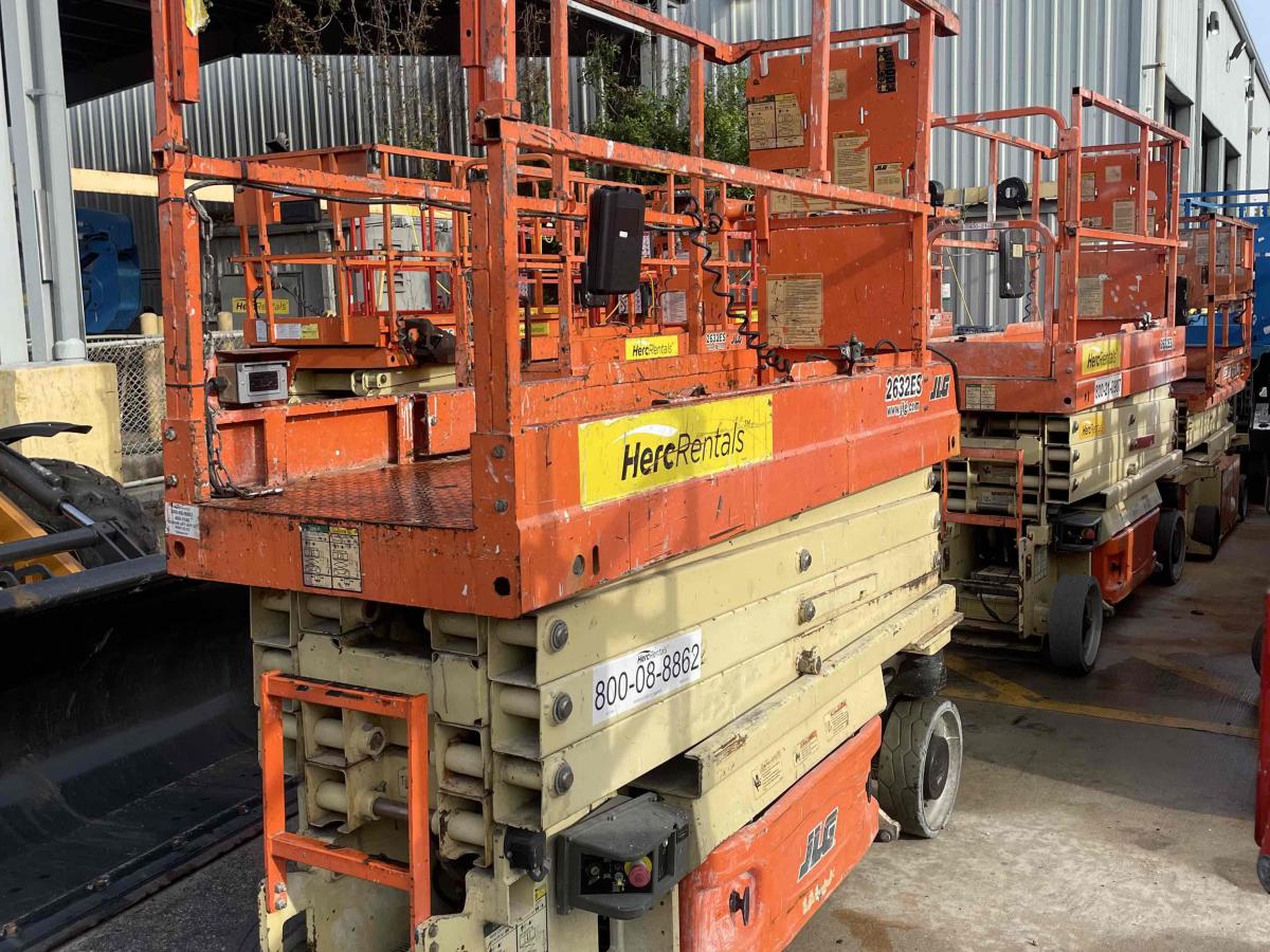 2016 JLG 2632ES