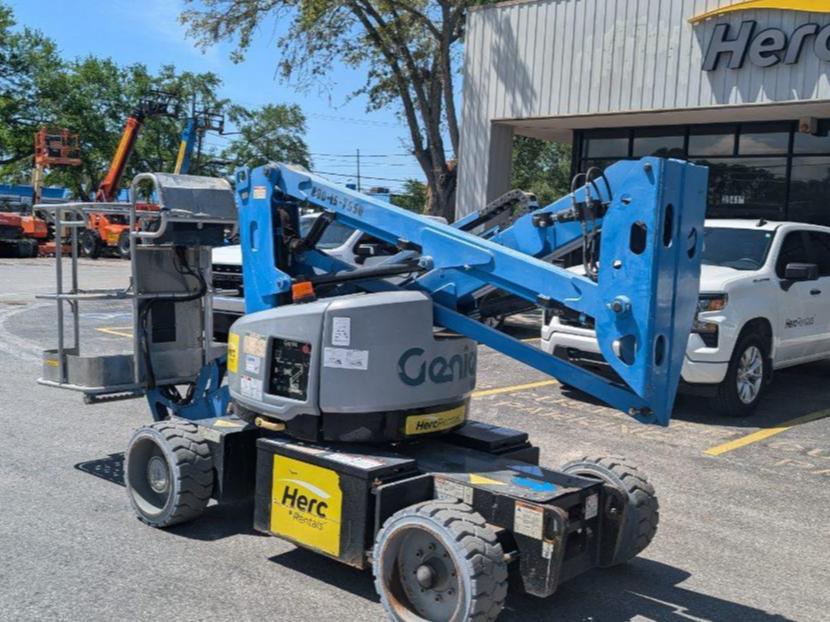 2017 Genie Z-33/18