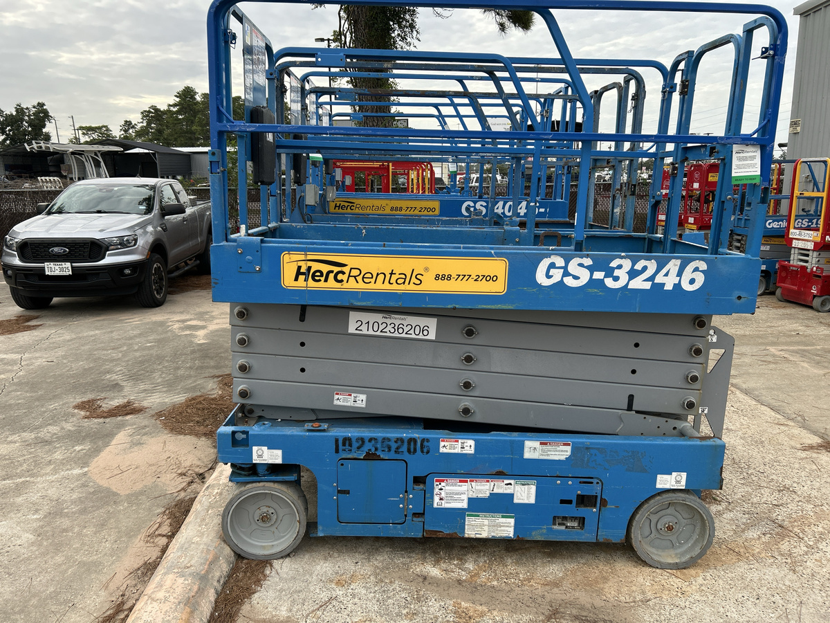 2018 Genie GS-3246-2