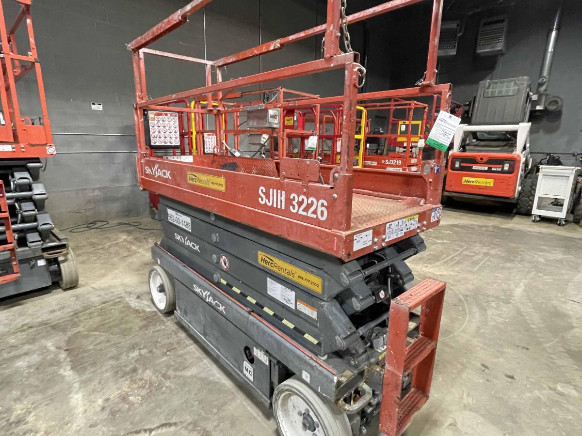 2017 Skyjack SJ3226