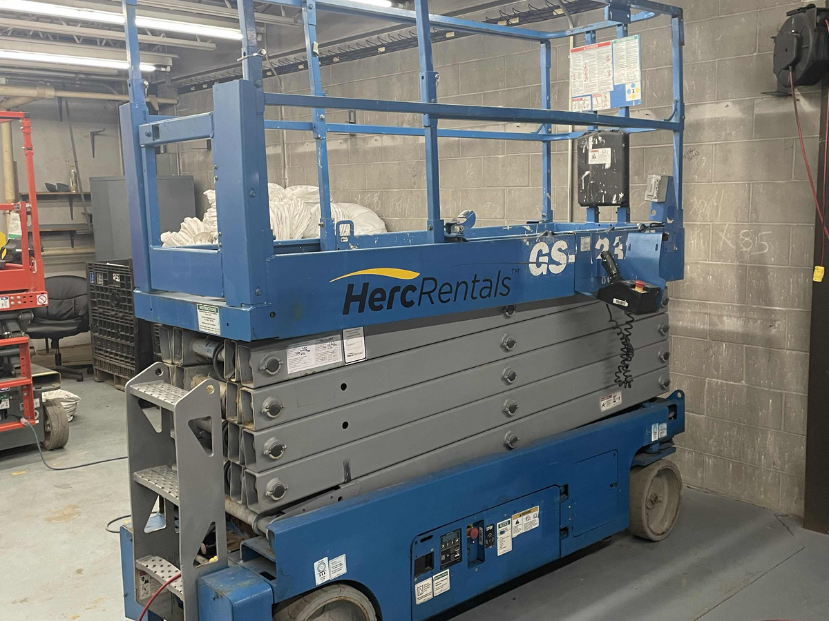 2016 Genie GS-3232