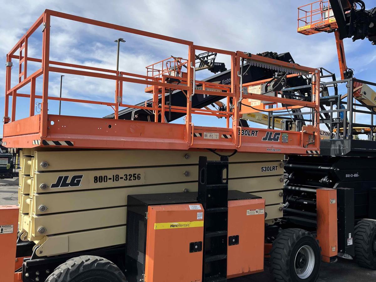 2017 JLG 530LRT