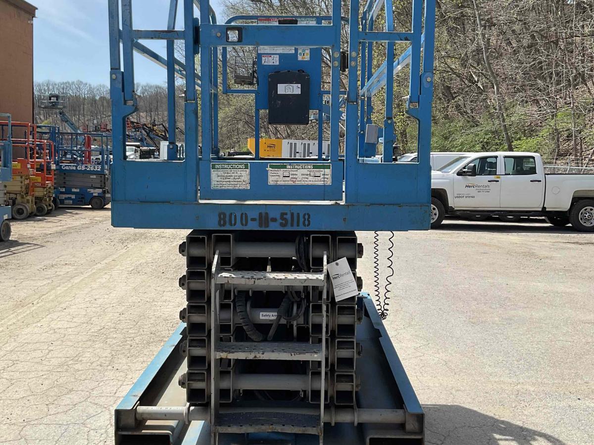 2016 Genie GS-4047
