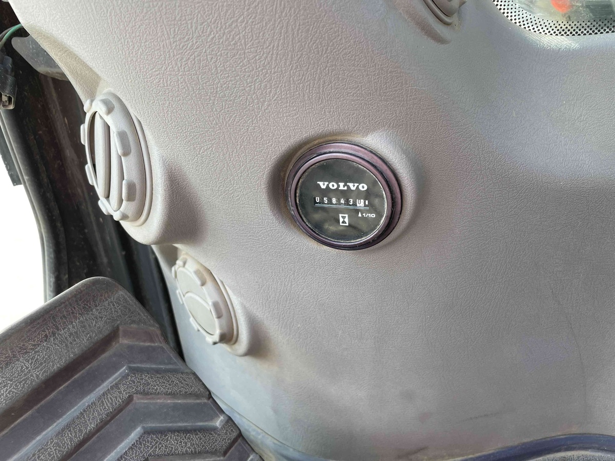 2019 Volvo EC300EL-11