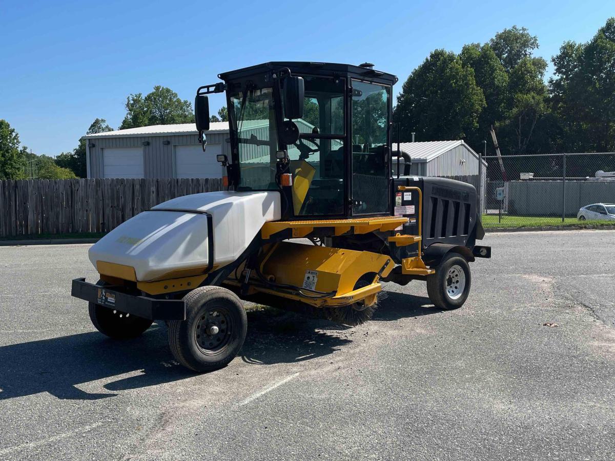 2019 LayMor SweepMaster 450-ST