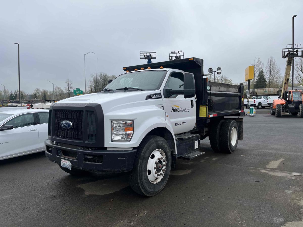 2018 Ford F750-1