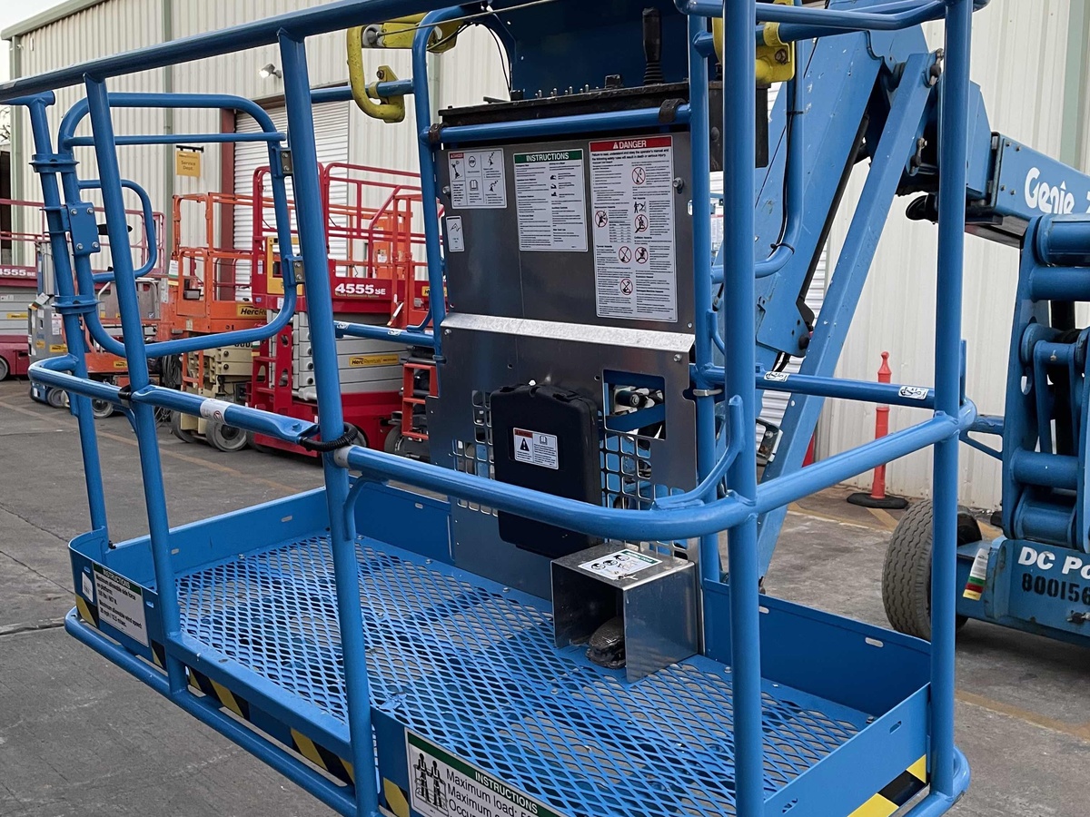 2017 Genie Z-45/25-4
