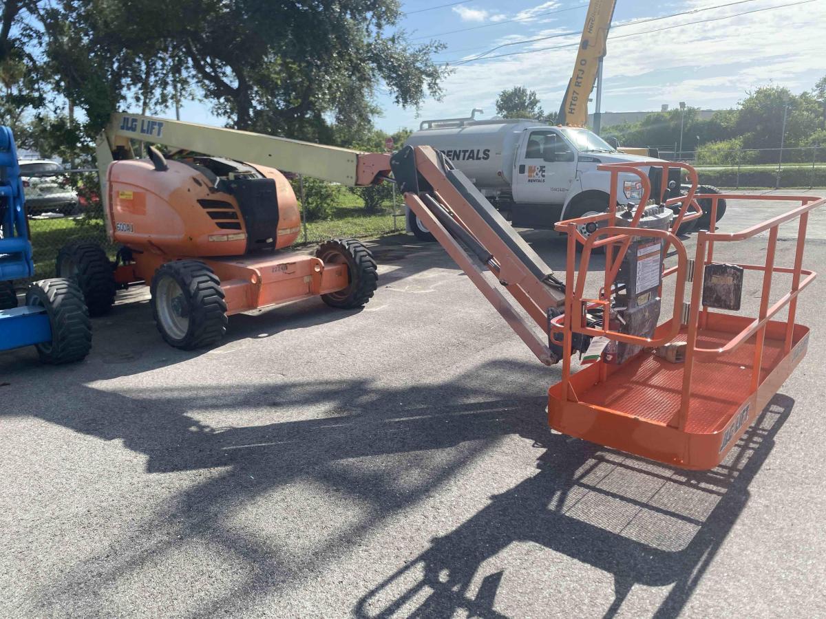 2016 JLG 600AJ-2
