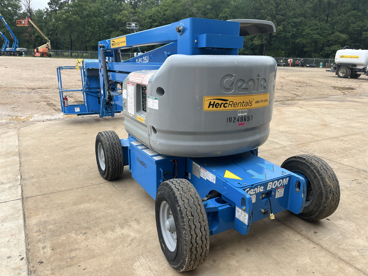 2018 Genie Z-45/25-11