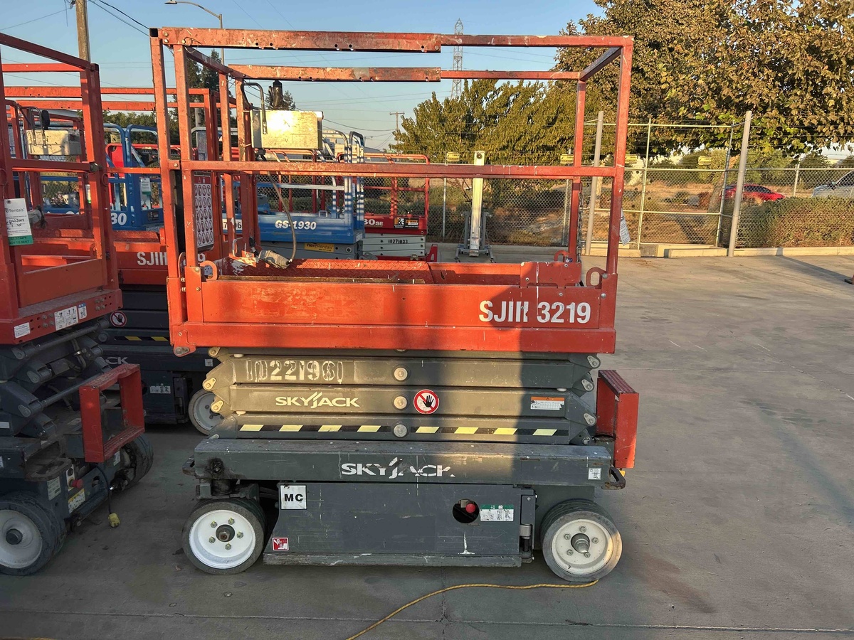 2017 Skyjack SJ3219-3