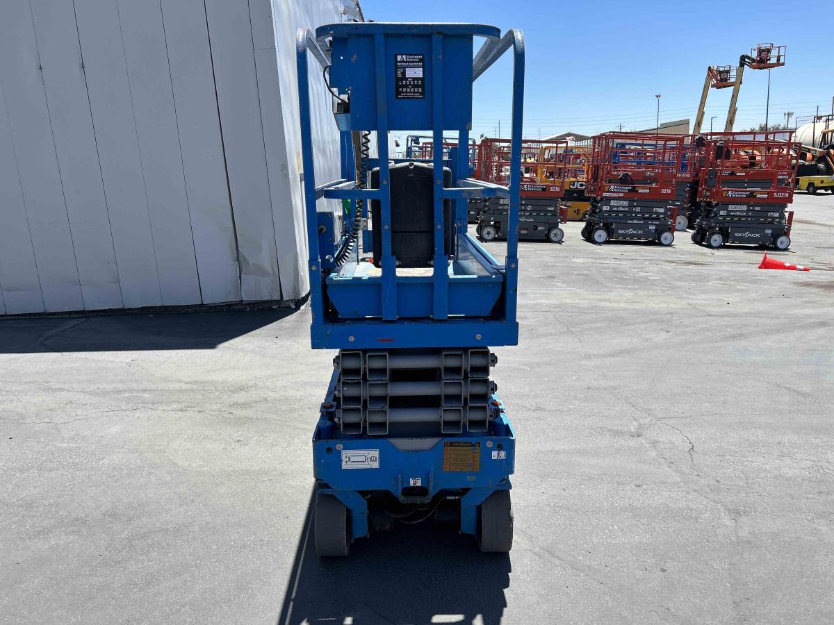 2017 Genie GS-1930