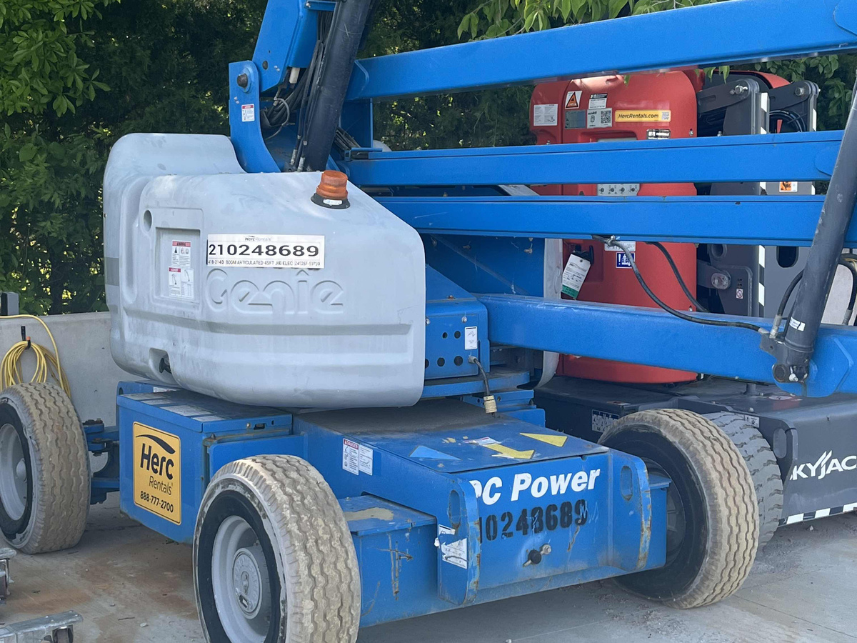2018 Genie Z-45/25-8