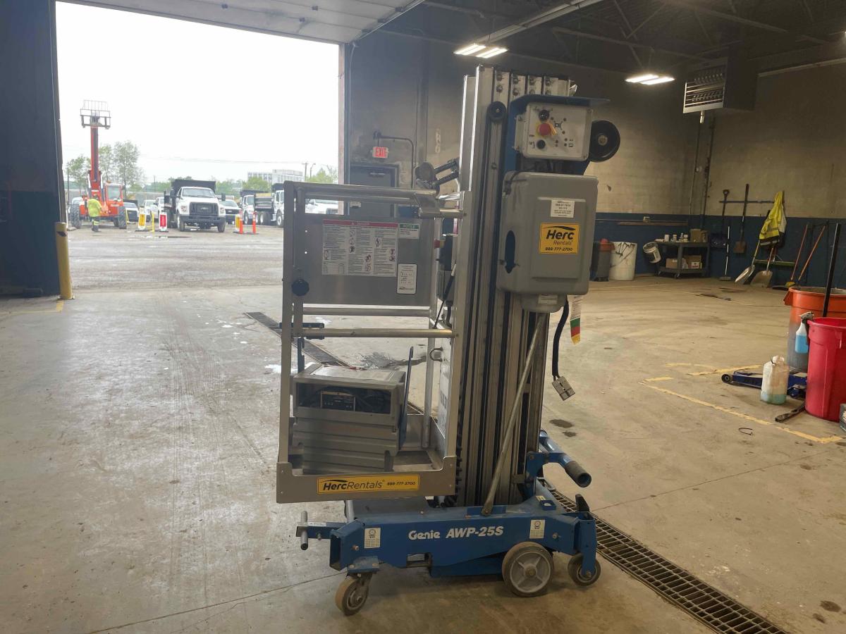 2019 Genie AWP-25S