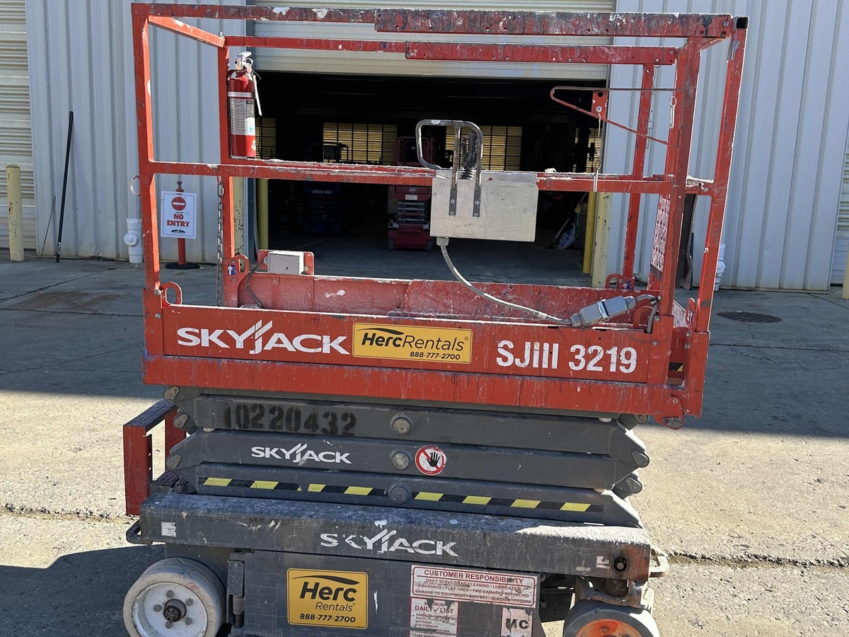 2017 Skyjack SJ3219-2