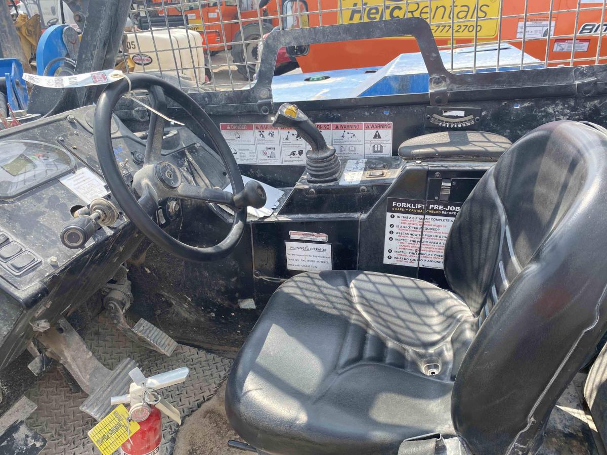 2018 Genie GTH-1056