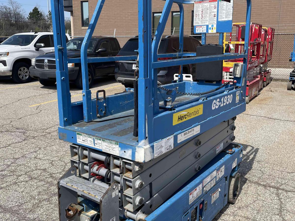 2018 Genie GS-1930
