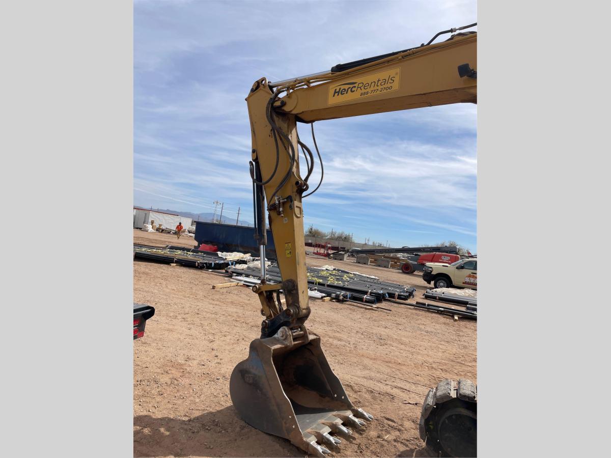2021 CAT 3075