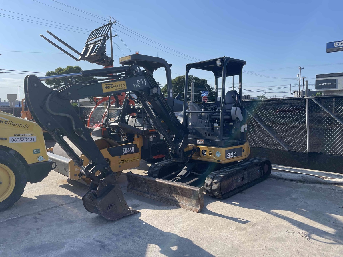 2020 John Deere 35G-2