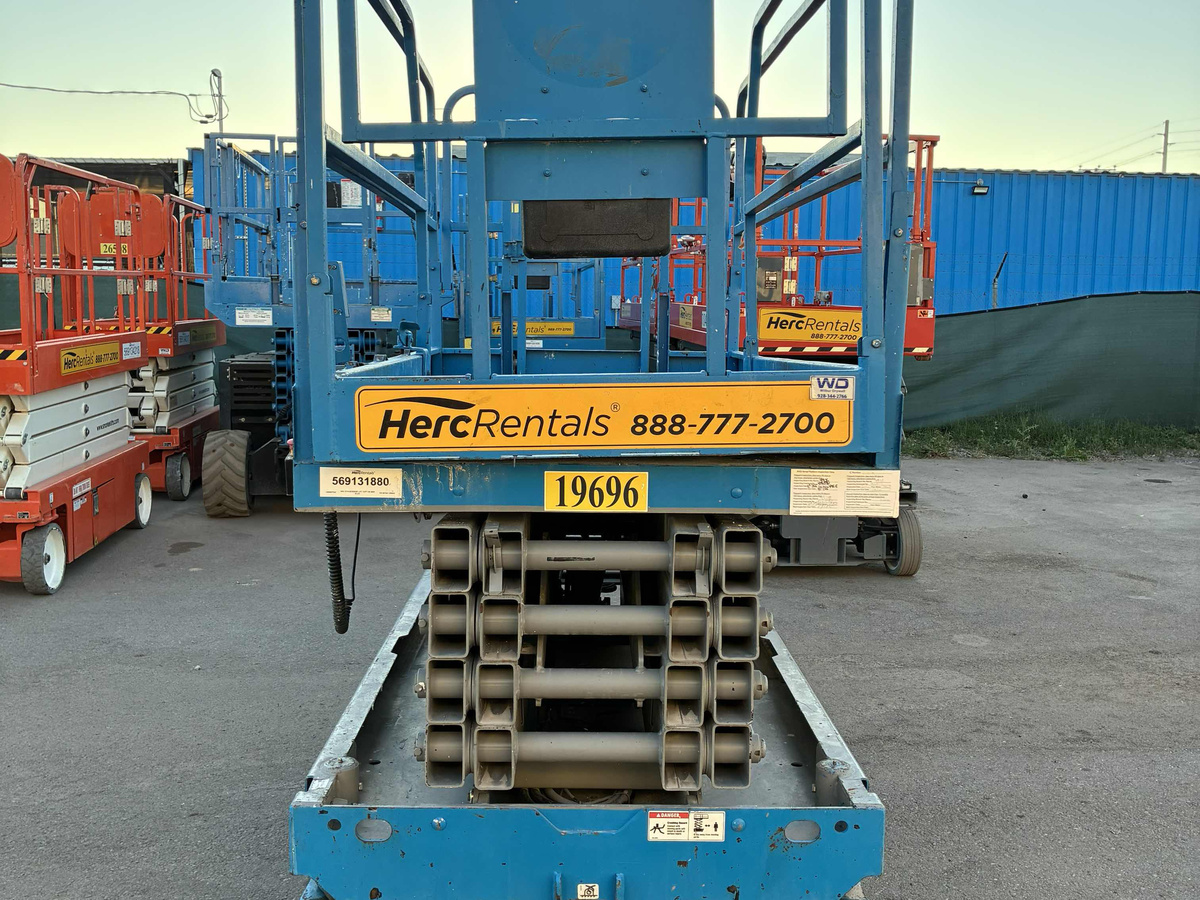 2015 Genie GS-3246-5