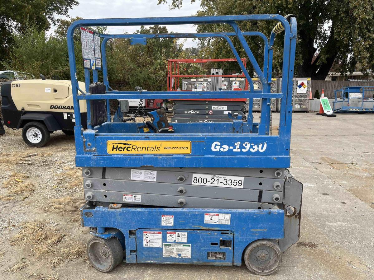 2018 Genie GS-1930