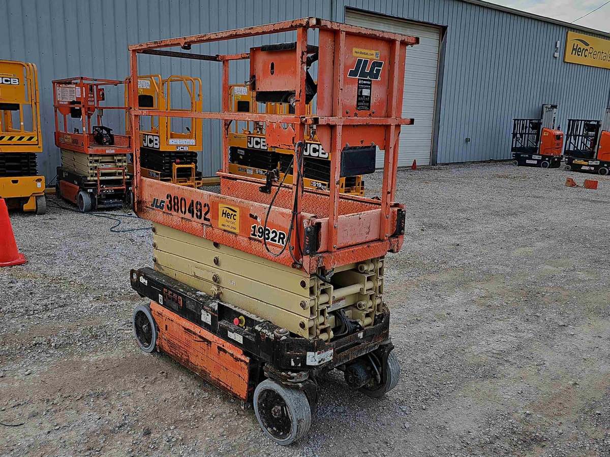 2016 JLG 1932R-7