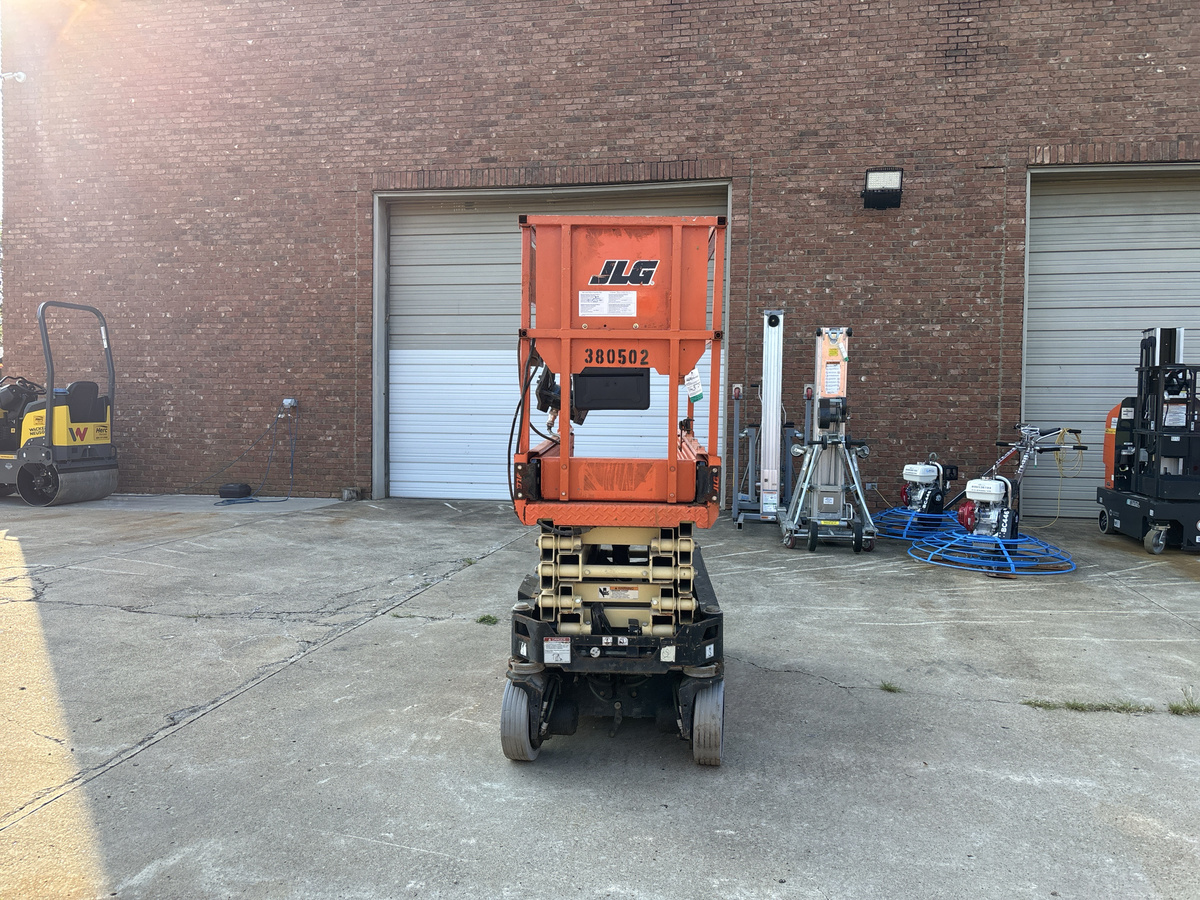 2018 JLG 1932R-6