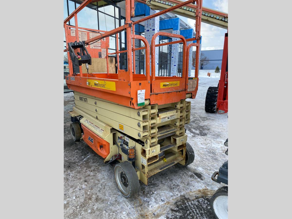 2017 JLG 3246ES-3