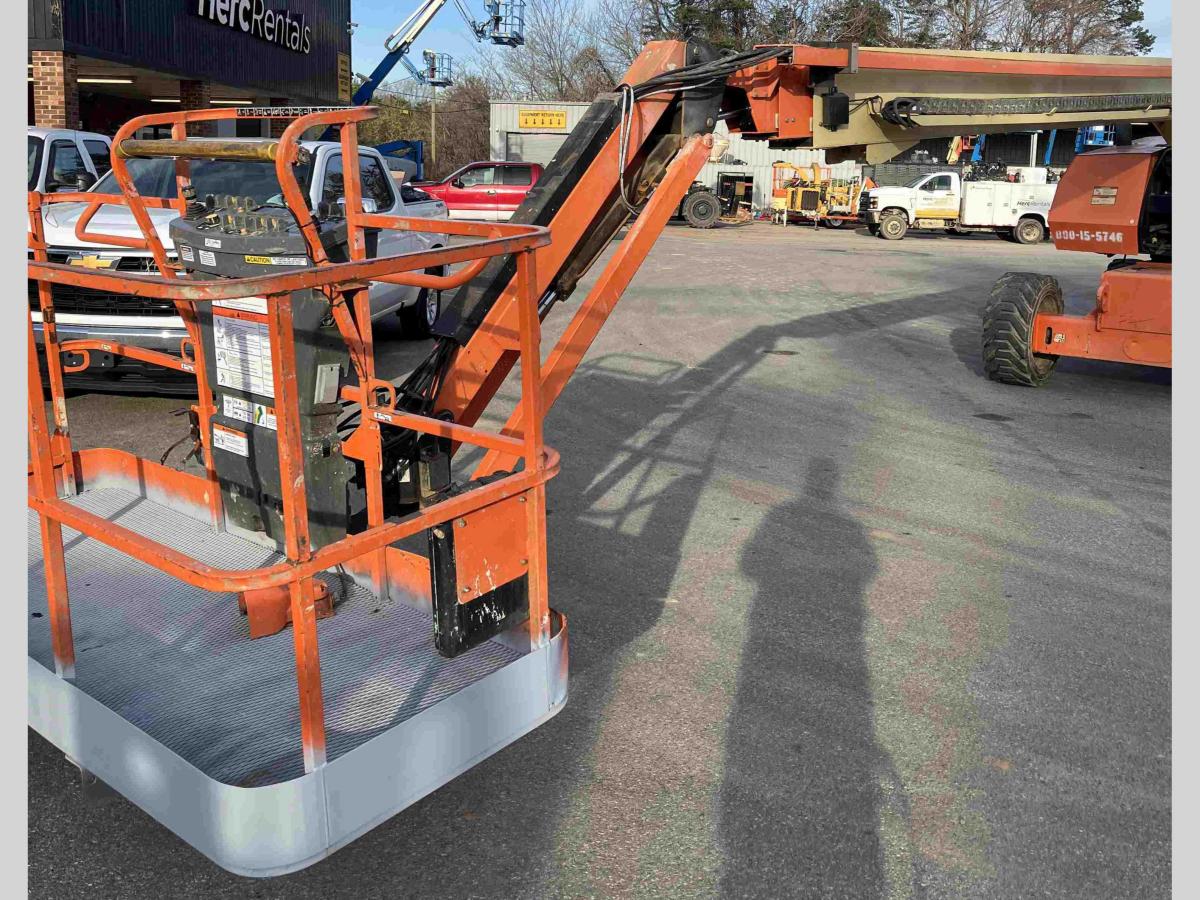 2017 JLG 860SJ