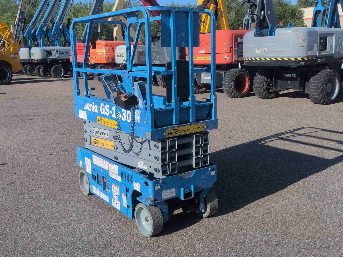 2019 Genie GS-1930
