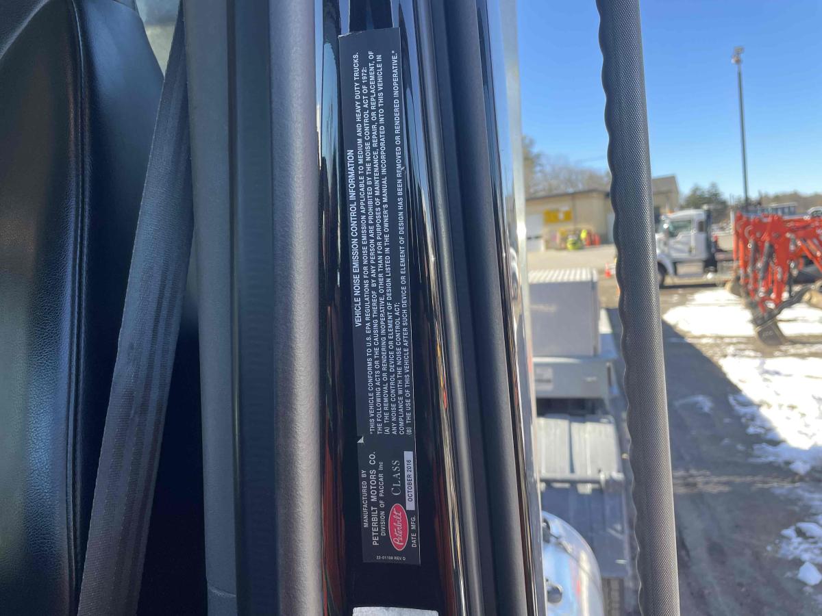 2017 Peterbilt 567