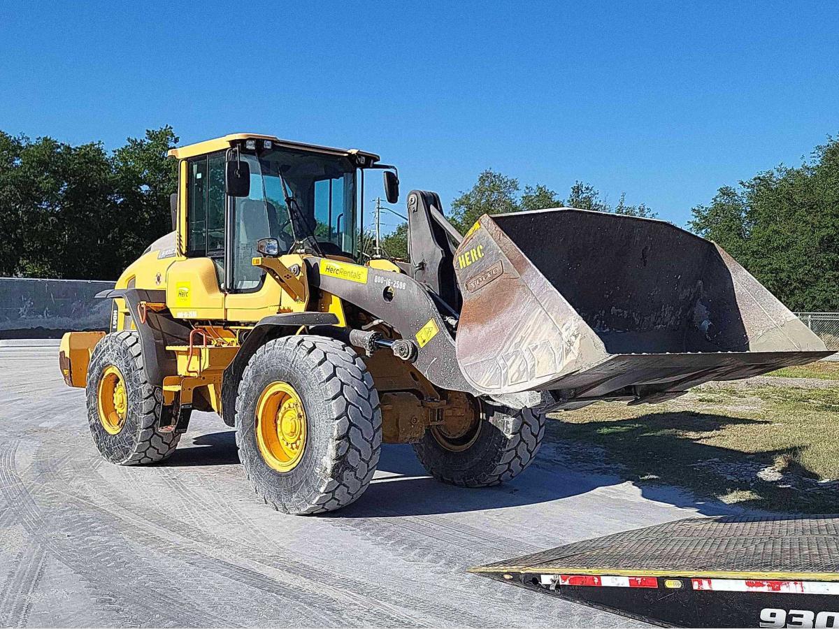 2017 Volvo L90H