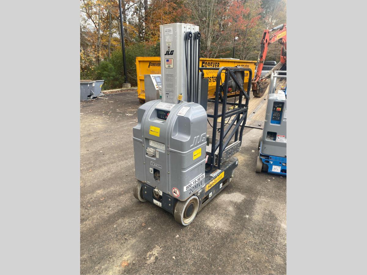 2018 JLG 20MVL