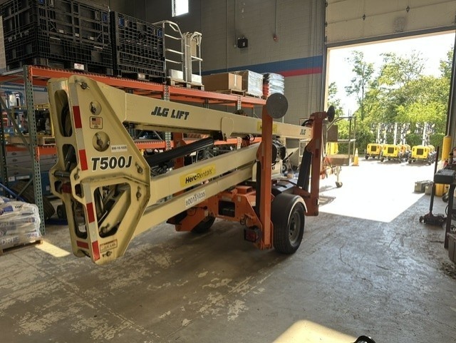 2017 JLG T500J