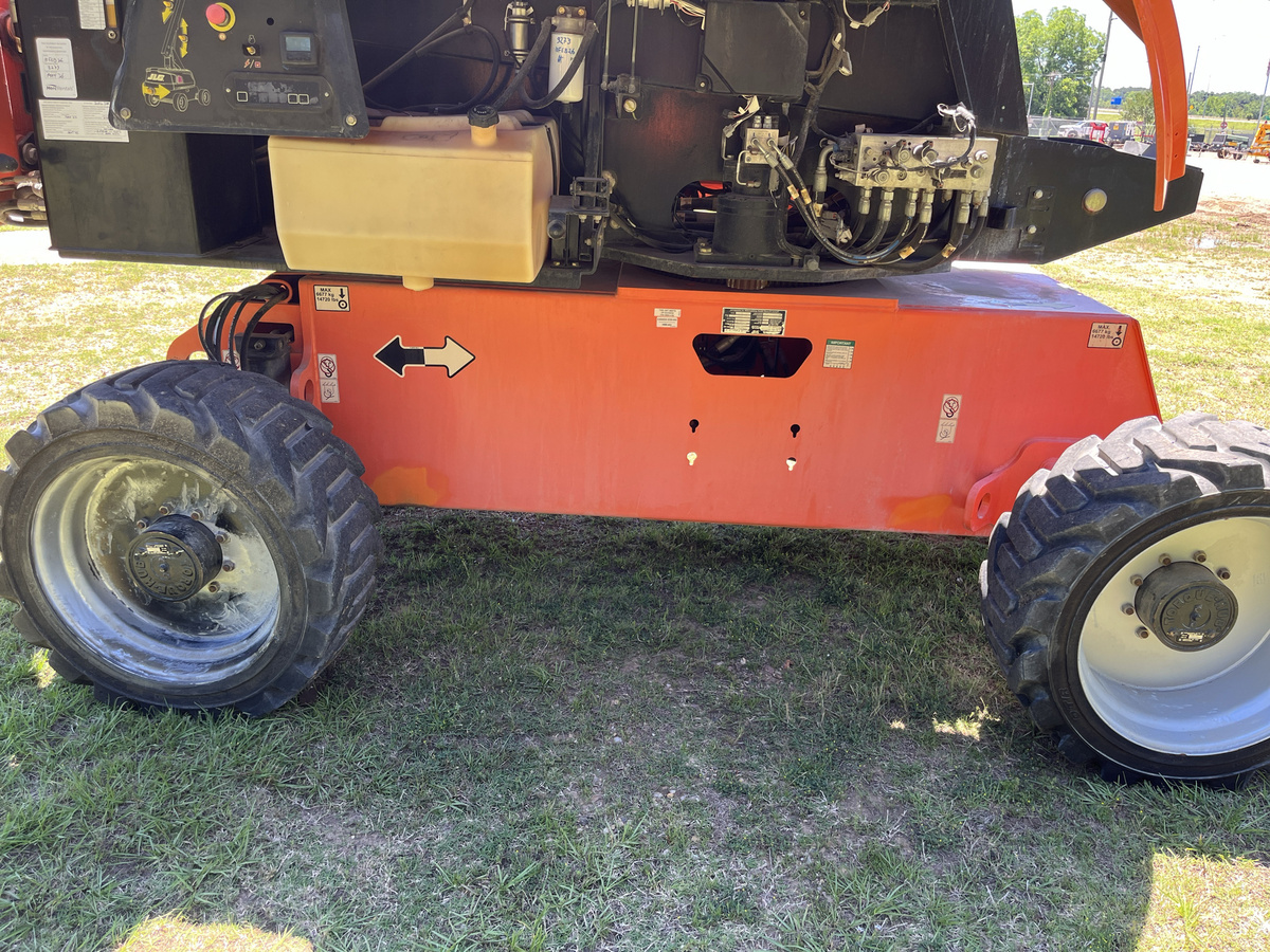 2018 JLG 660SJ-11