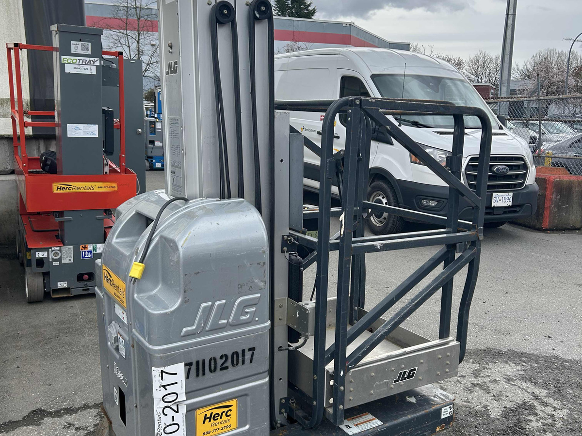 2015 JLG 20MVL