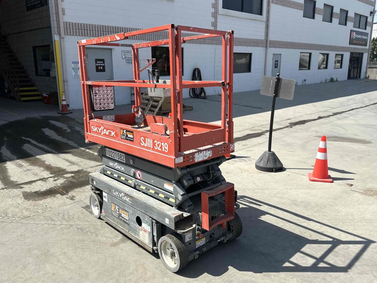 2017 Skyjack SJ3219
