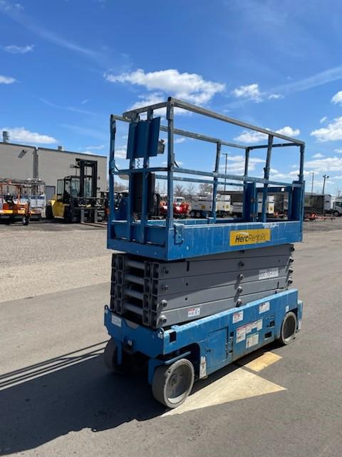 2017 Genie GS-3232