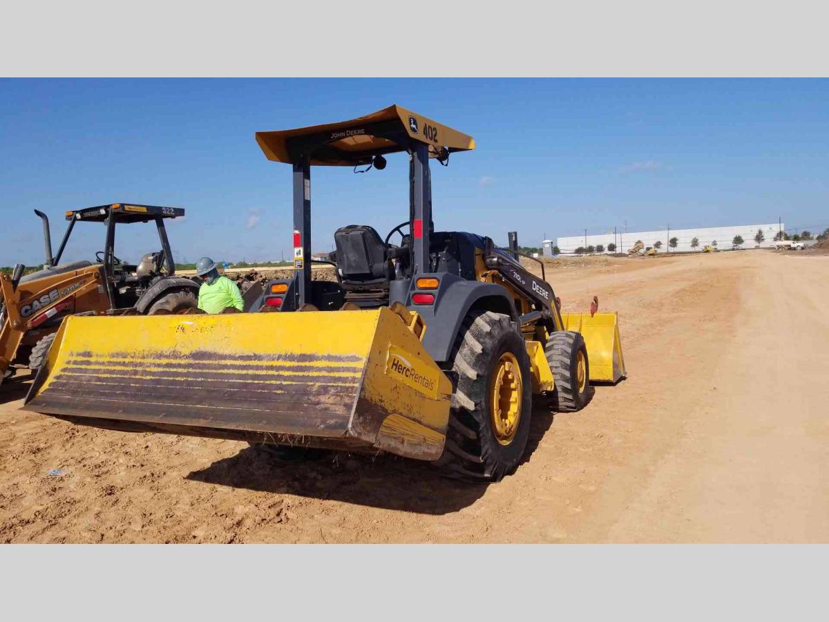 2015 John Deere 210L