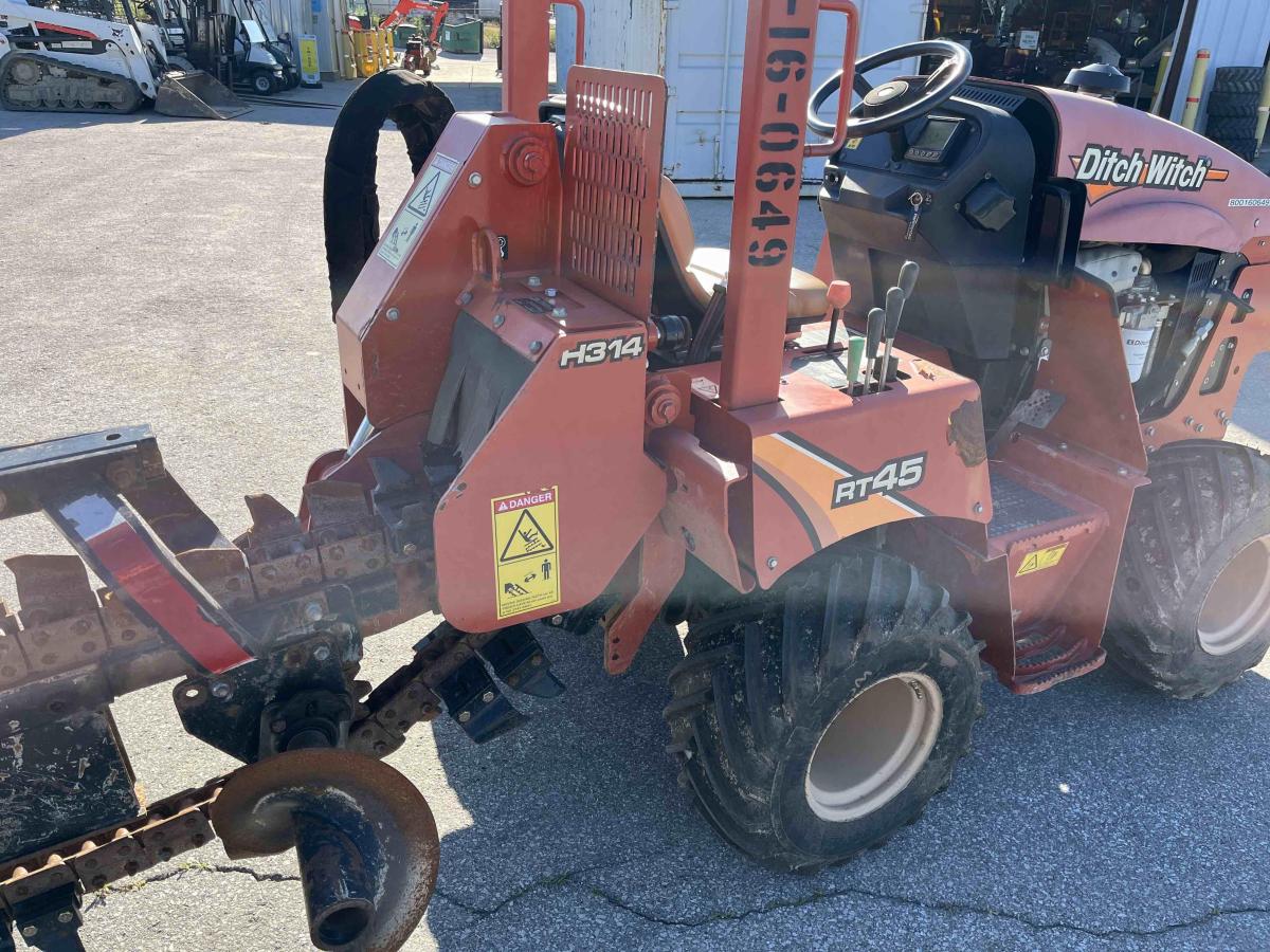2017 Ditch Witch RT45
