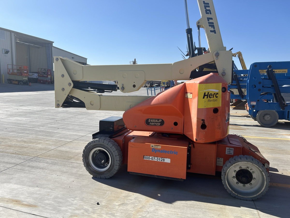 2015 JLG E400AJPN-2