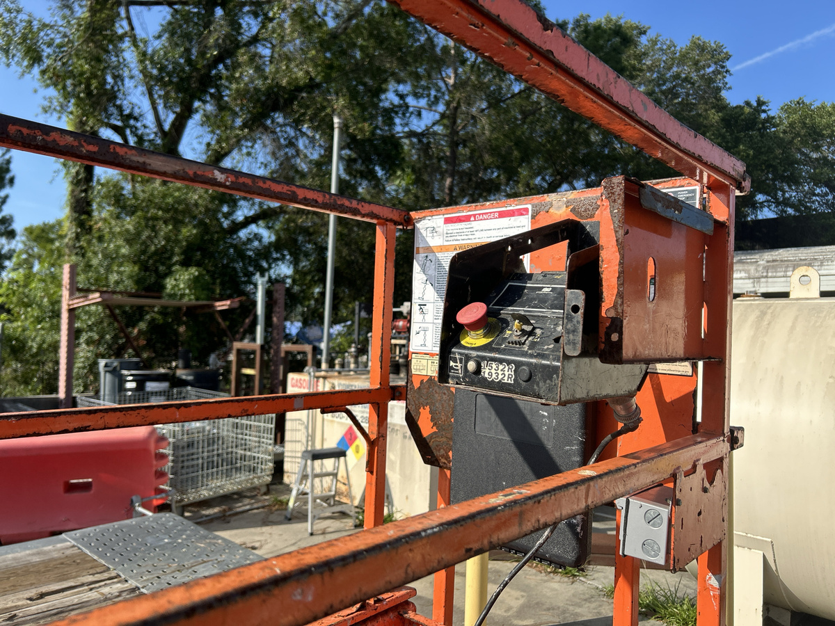 2019 JLG 1932R-7