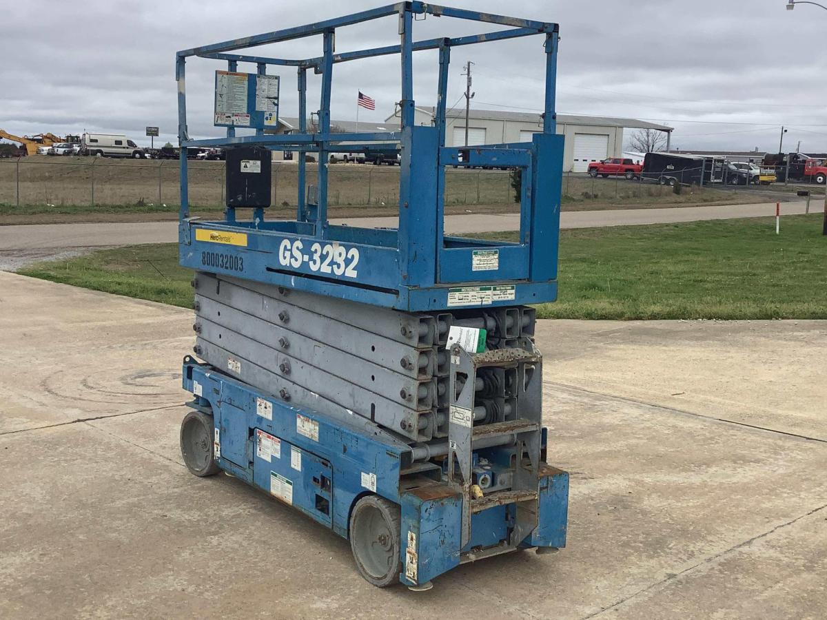 2014 Genie GS-3232